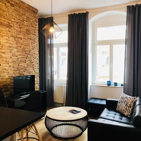 Apartament Neu In 2020..! Ruhiges Style Mit Lift Im Szeneviertel Der Dresdner Neustadt